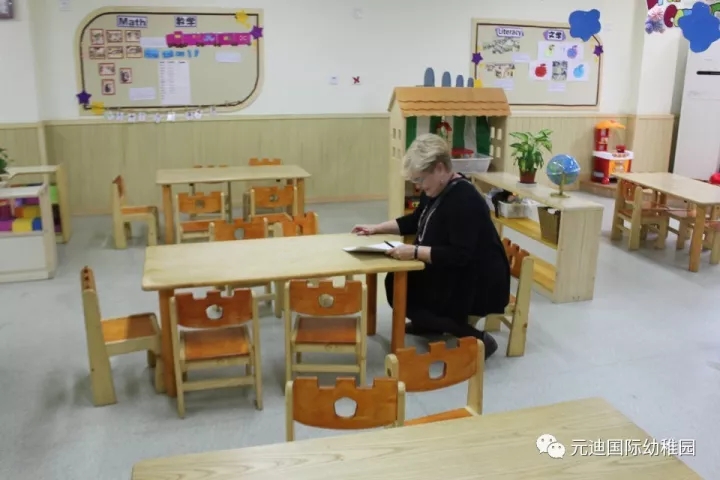 香港柏基IB國(guó)際幼稚園蒞臨成都師大龍城實(shí)驗(yàn)幼兒園指導(dǎo)交流