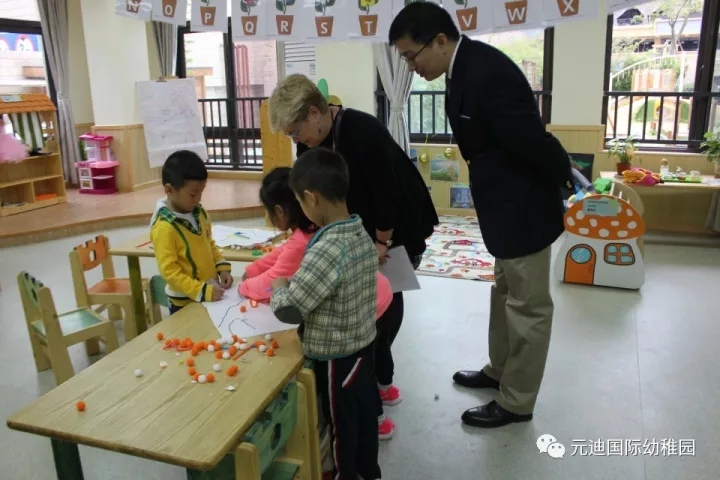 香港柏基IB國(guó)際幼稚園蒞臨成都師大龍城實(shí)驗(yàn)幼兒園指導(dǎo)交流